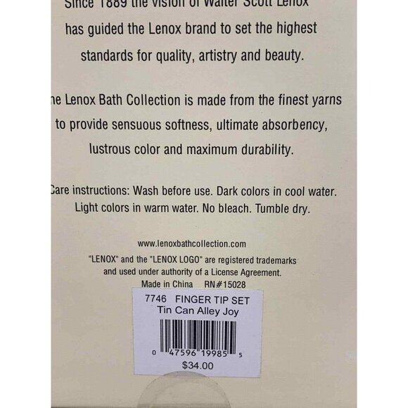 Lenox Holiday Fingertip Towels Joy Christmas Trees Bathroom White Green Red NOS - Picture 3 of 4